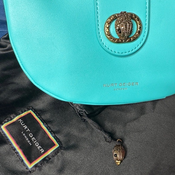 Kurt Geiger Small Leather Chelsea Hobo Crossbody Bag with Eagle and Gold Chain - Picture 3 of 6